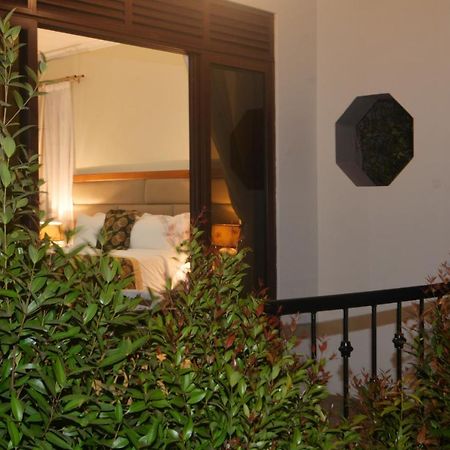 Akasu Bed And Breakfast Кампала Екстериор снимка